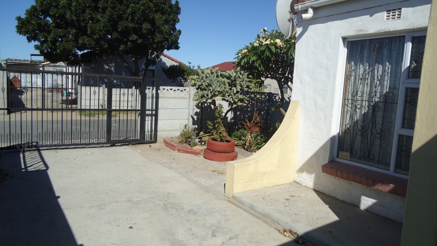 2 Bedroom Property for Sale in High Gate Western Cape